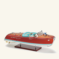 نموذج مصغر عن قارب ريفا ترايتون سوبر مودل كبير بني كياد نموذج مصغر عن قارب ريفا ترايتون سوبر مودل كبير بني