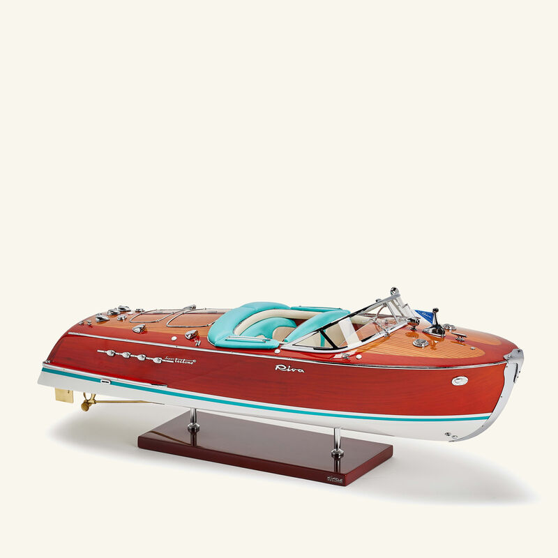 نموذج مصغر عن قارب ريفا ترايتون سوبر مودل كبير بني كياد نموذج مصغر عن قارب ريفا ترايتون سوبر مودل كبير بني