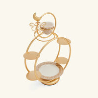 فيلاري قاعدة لتقديم المعجنات مع قسم مخصص لفنجان قهوة