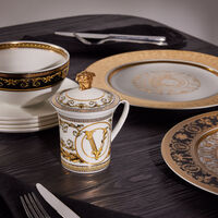 فيرساتشي كوب فيرتوس جالا أبيض