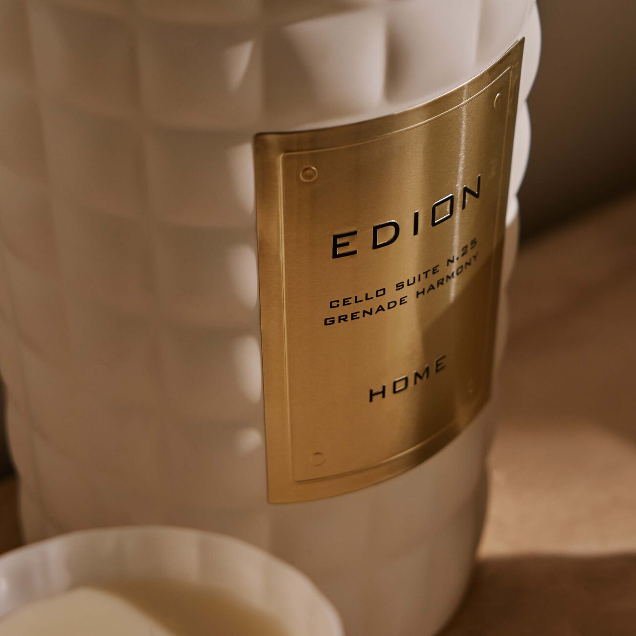 edion cello suite no 25 grenade harmony bianca scented candle 2 5kg