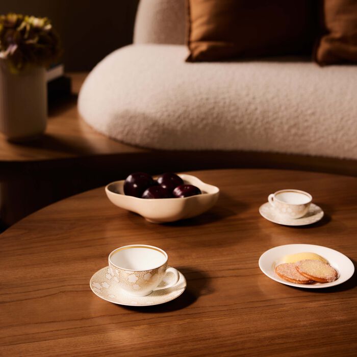 برناردو فنجان الشاي ريف مع صحنه باللون الذهبي