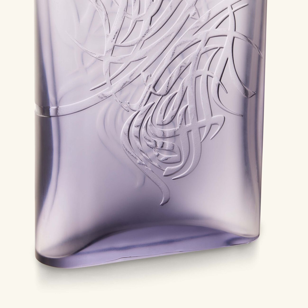 ماريو تشيوني مزهرية شادو بيضاوية طويلة بلون شفاف