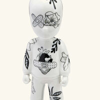 lladro the guest by henn kim figurine small white