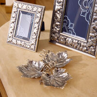 بوتشيلاتي قطعة ديكور على شكل ثلاث أوراق عنب بحجم صغير