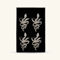 طقم مؤلف من أربع حلقات للمناديل على شكل ثعابين باللون الفضي لوبجيه طقم مؤلف من أربع حلقات للمناديل على شكل ثعابين باللون الفضي