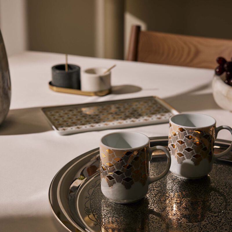 silsal tamrah by razan alazzouni mug gold set of 2