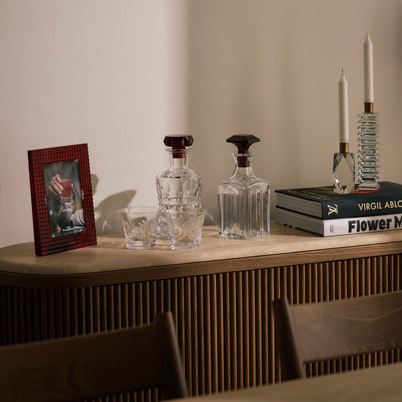 إناء هاركورت باللون الأحمر باكارا إناء هاركورت باللون الأحمر