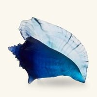 Mer de Corail Conch Shell Figurine Small Blue daum mer de corail conch shell figurine small blue