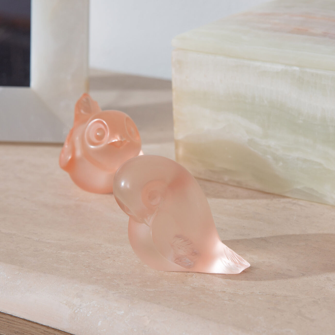 lalique piou tail down sculpture small pink