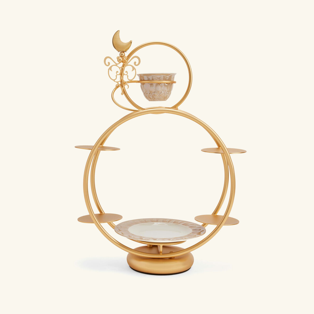 فيلاري قاعدة لتقديم المعجنات مع قسم مخصص لفنجان قهوة