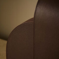 آسولين مسند كتب بني تكعيبي التصميم   لإسناد الكتب من اليسار