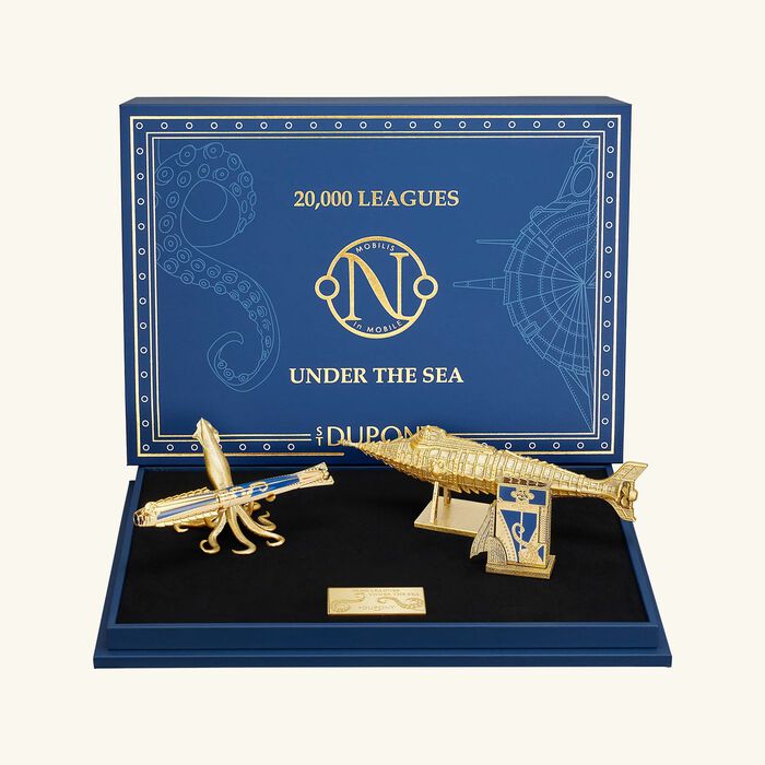 st dupont prestige lighter   writing set blue