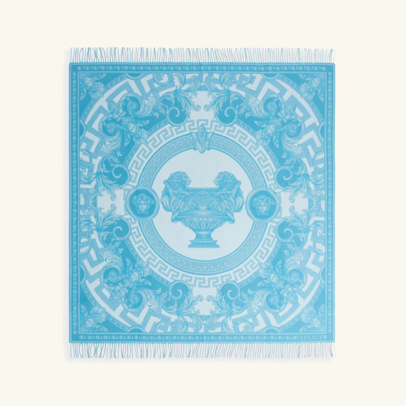 بطانية لا كوب دي ديو بالشراريب فيرساتشي بطانية لا كوب دي ديو بالشراريب