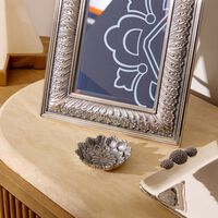 وعاء على شكل زهرة الأضاليا فضي بحجم صغير بوتشيلاتي وعاء على شكل زهرة الأضاليا فضي بحجم صغير